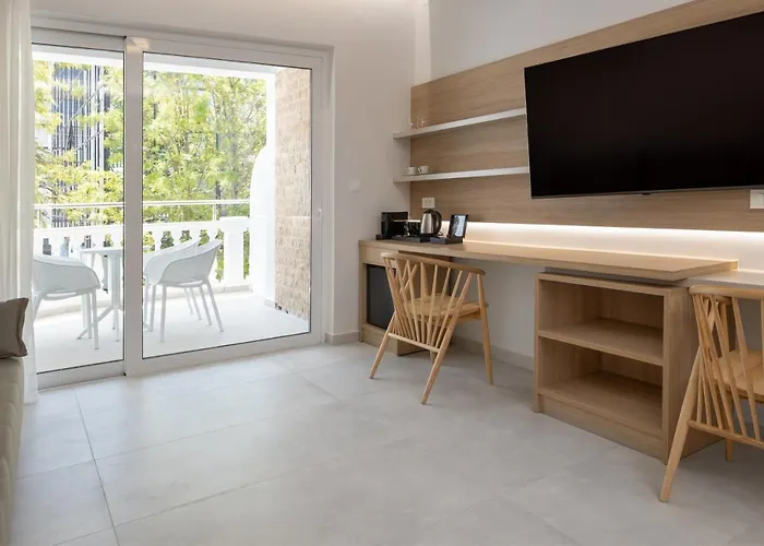 Epavli Grace מלון