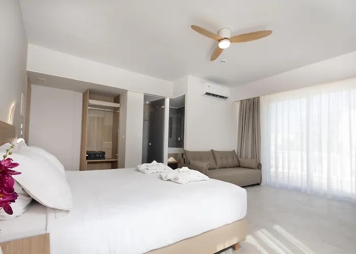 Epavli Grace Hotel 4*