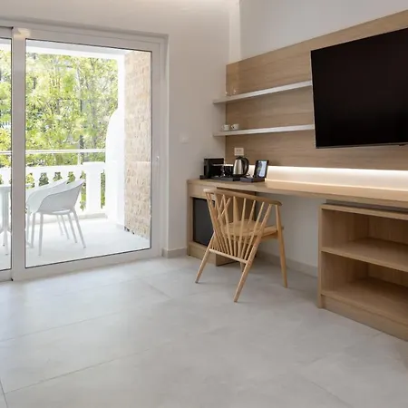 Epavli Grace Hotell